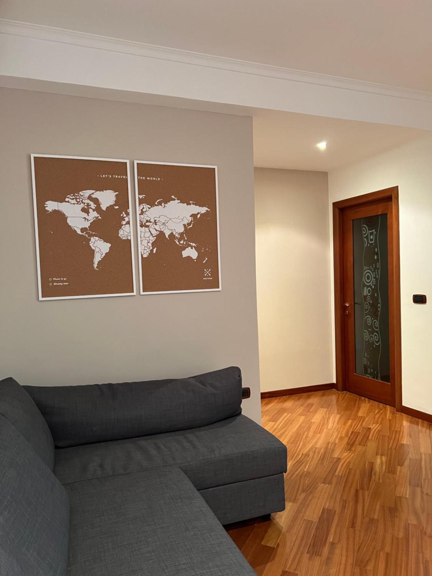 Revis 84 Apartment Napoli Bagian luar foto
