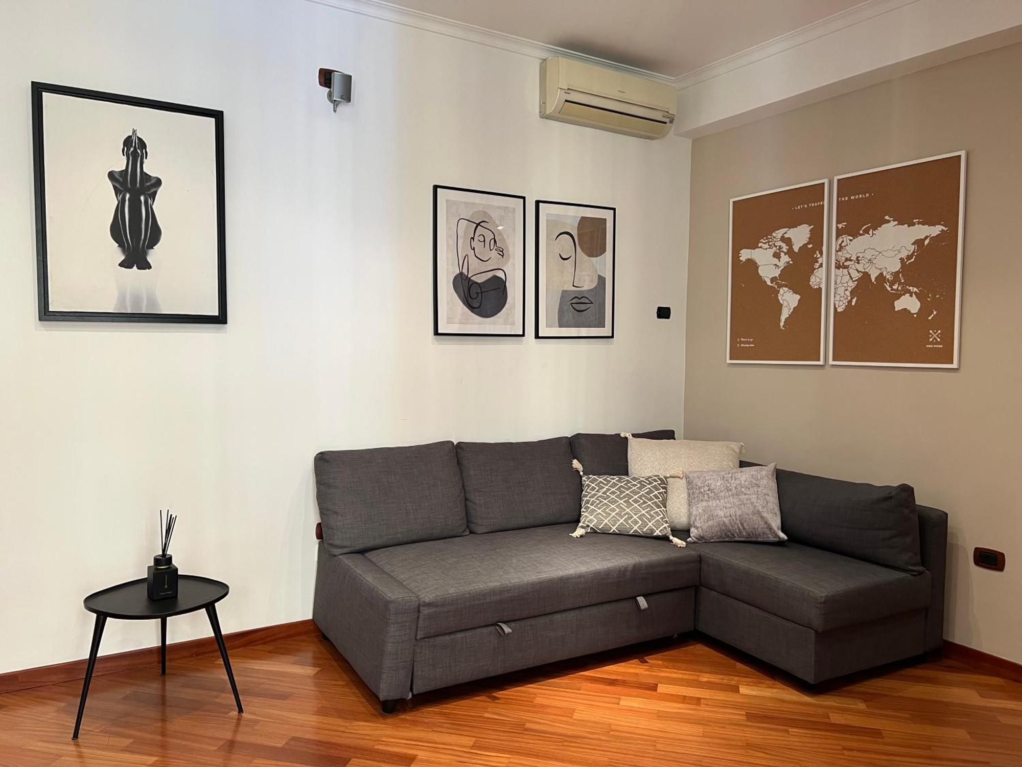 Revis 84 Apartment Napoli Bagian luar foto